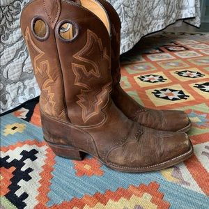 Justin Cowboy Boots - size 10.5 EE, brown